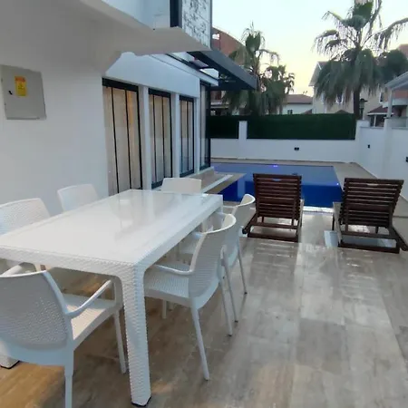 Casa Rosa Luxury Apartment